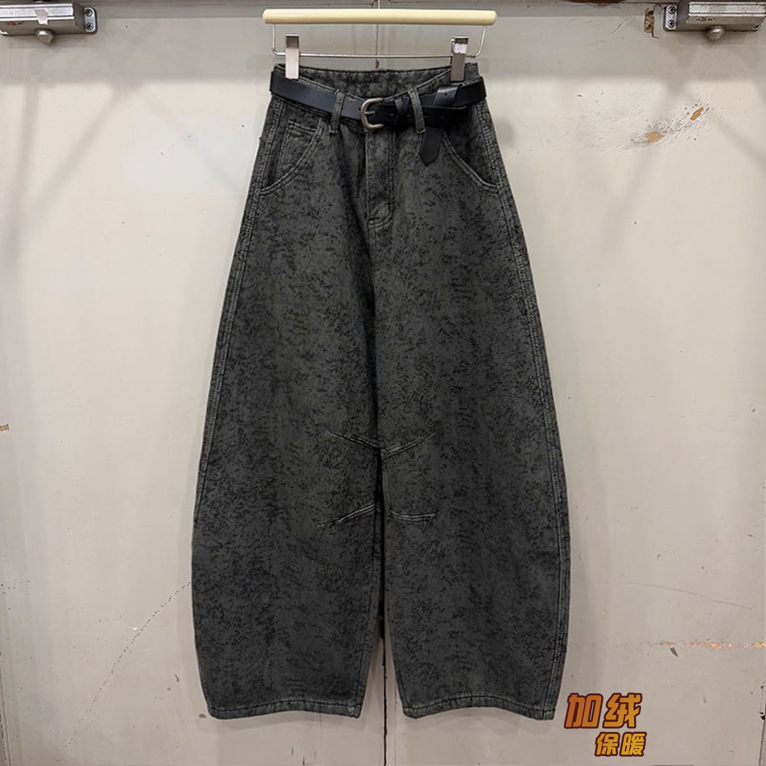 高级感新款宽松休闲加绒加厚提花阔腿牛仔裤冬季宽松直筒弯刀长裤