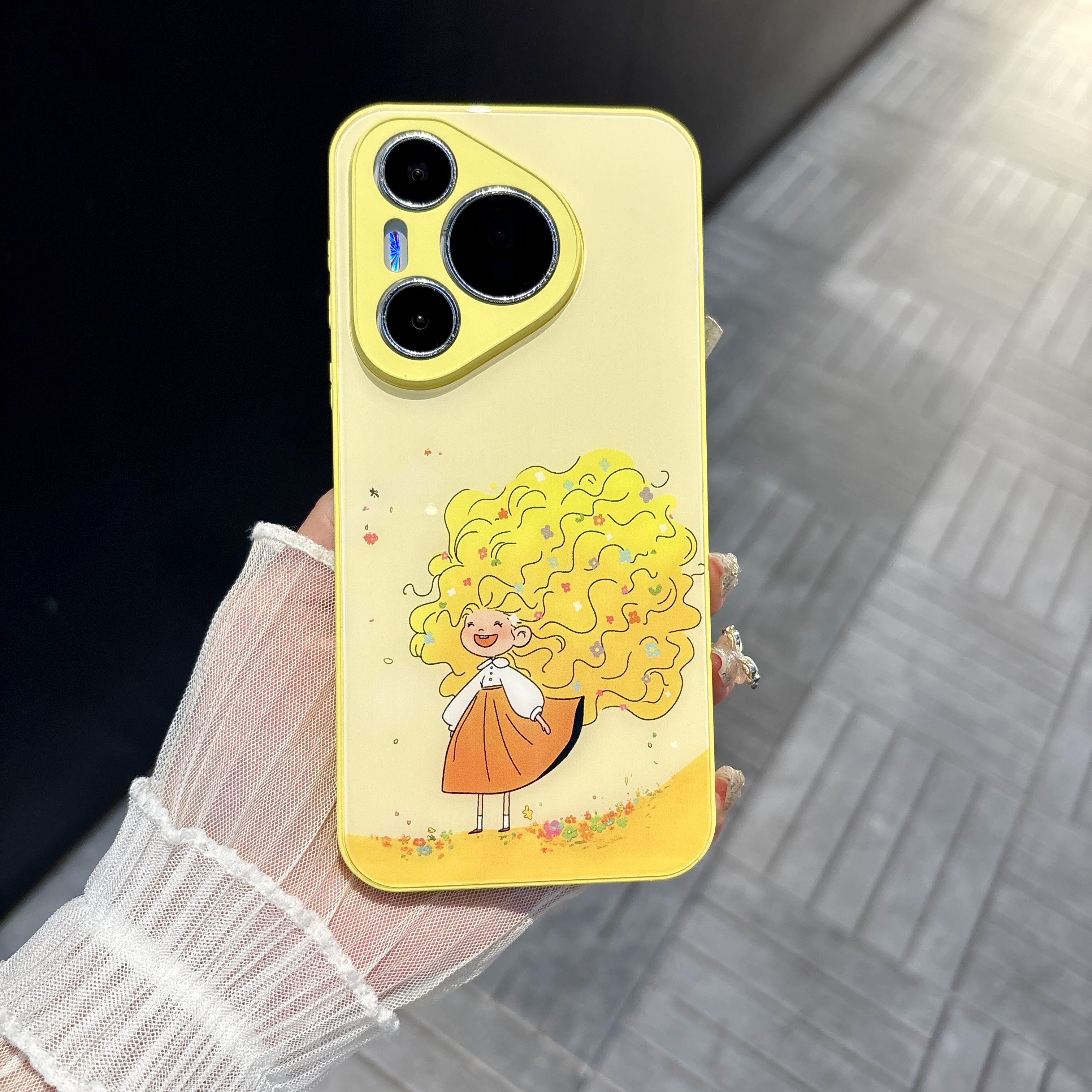 苹果/华为/oppo/vivo/小米 爆炸女孩适用pura70/80肤感玻璃手机壳