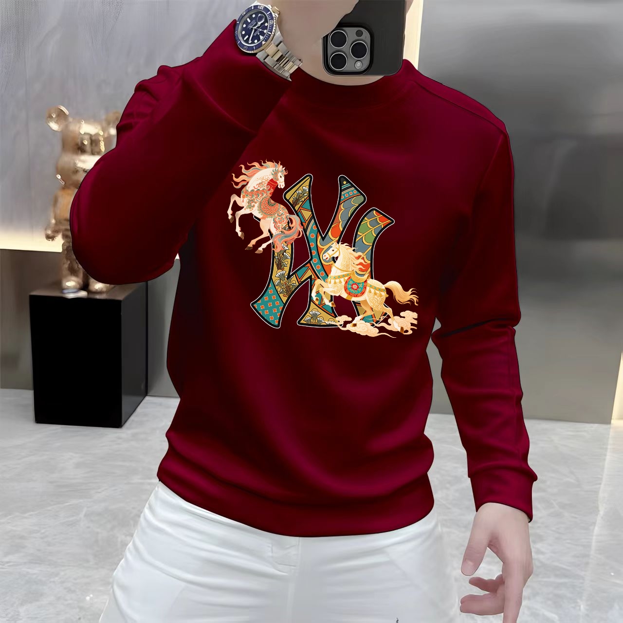 酒红色圆领卫衣男秋冬新款马年大吉保暖加绒上衣潮牌修身情侣打底