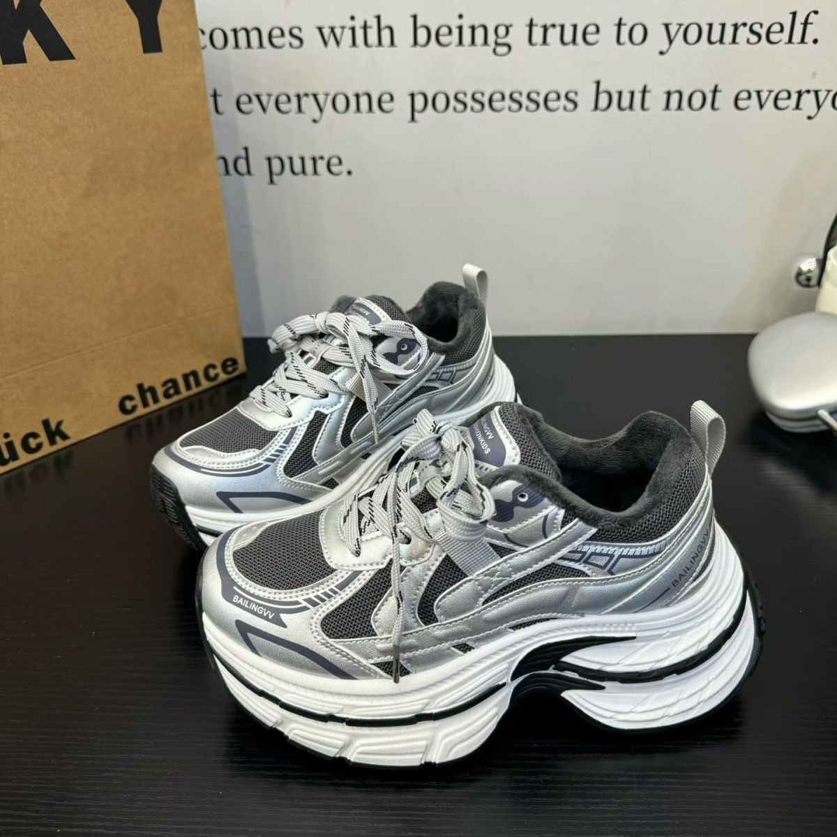 秋冬加绒增高厚底老爹鞋女2025新款小个子增高7cm松糕休闲运动鞋