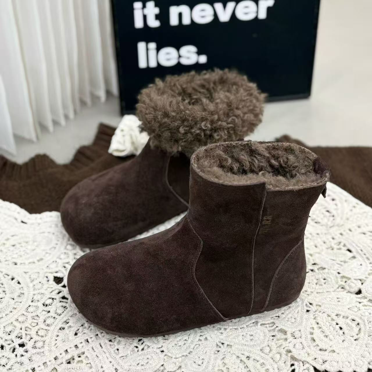 高颜值雪地靴女2025秋冬新款休闲百搭两穿中筒憨憨靴后妈鞋保暖女