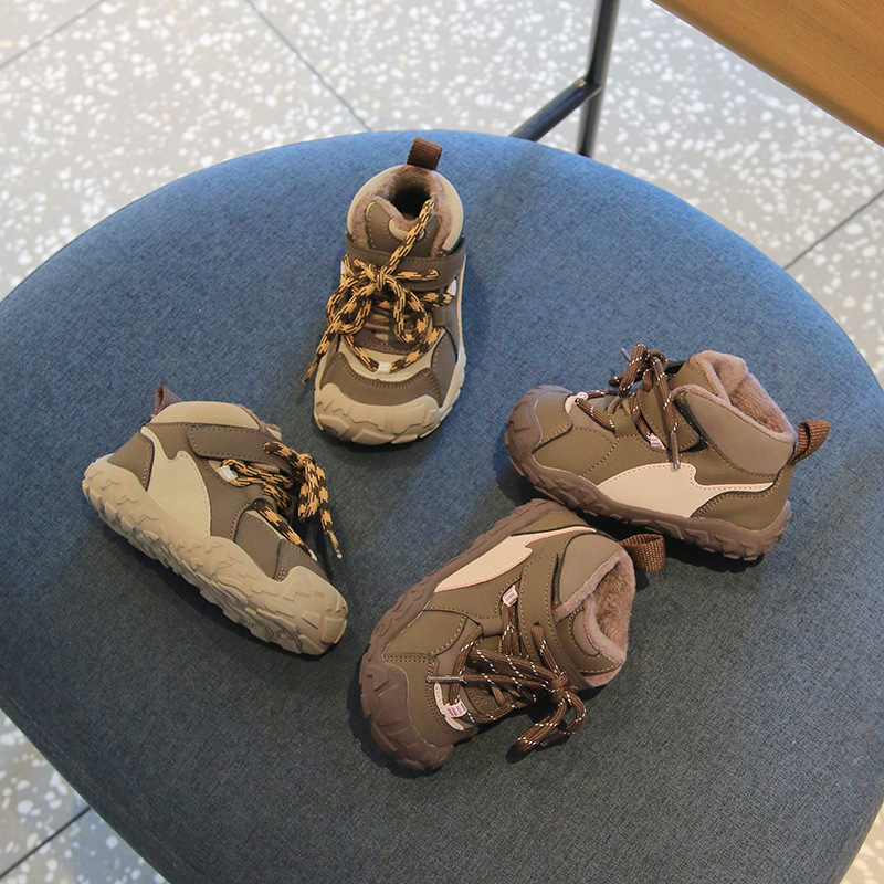 8622儿童冬季加绒棉鞋新款软底防滑小童运动鞋男女婴儿保暖雪地靴