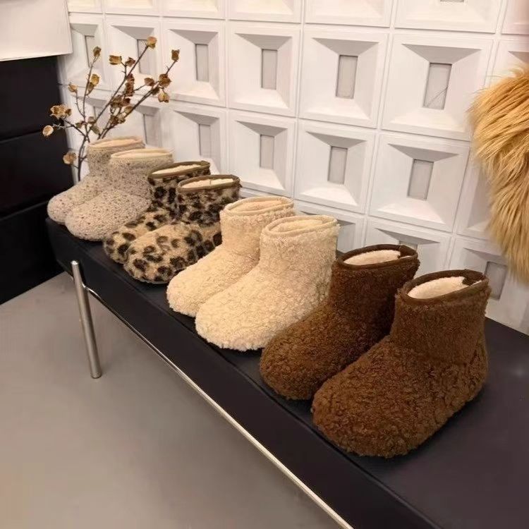加绒羊羔毛保暖雪地靴女2025年冬季新款丑萌短靴羊毛呢博肯棉靴子