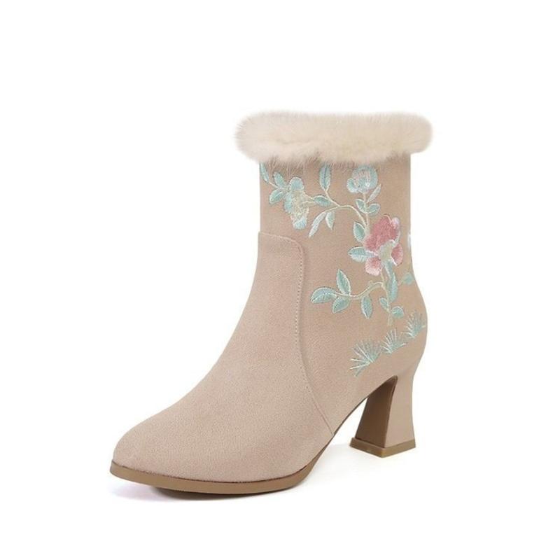 冬季加绒绒面配旗袍短靴女民族风2025年新款复古绣花妈妈粗跟单靴