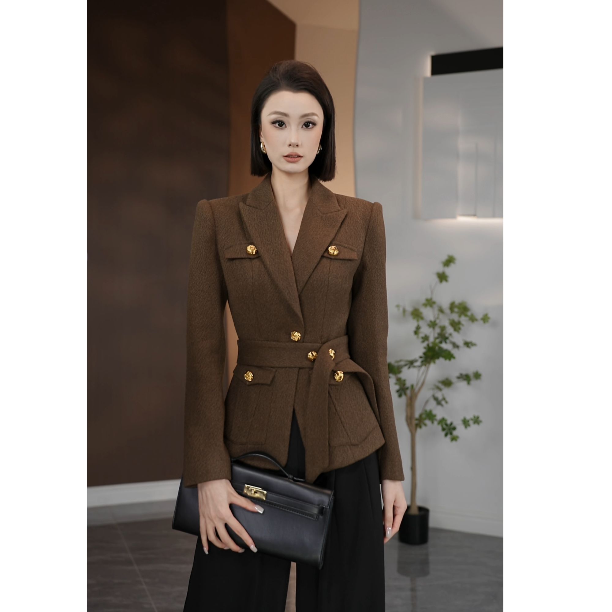 琦哥【琥珀琉棕】新款冬季复古高级感轻职风收腰职业厚款外套35406