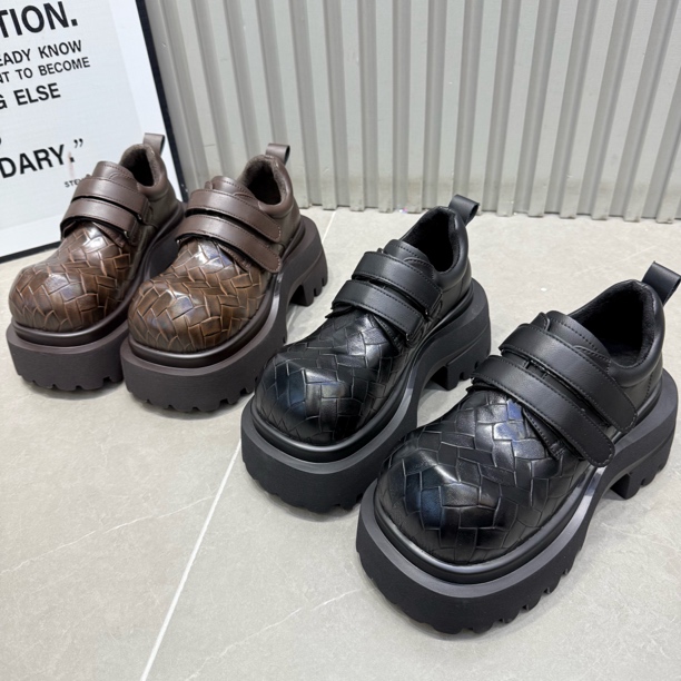 富670-5新款厚底秋冬加绒编织料双魔术贴英伦风圆头乐福鞋底厚7公