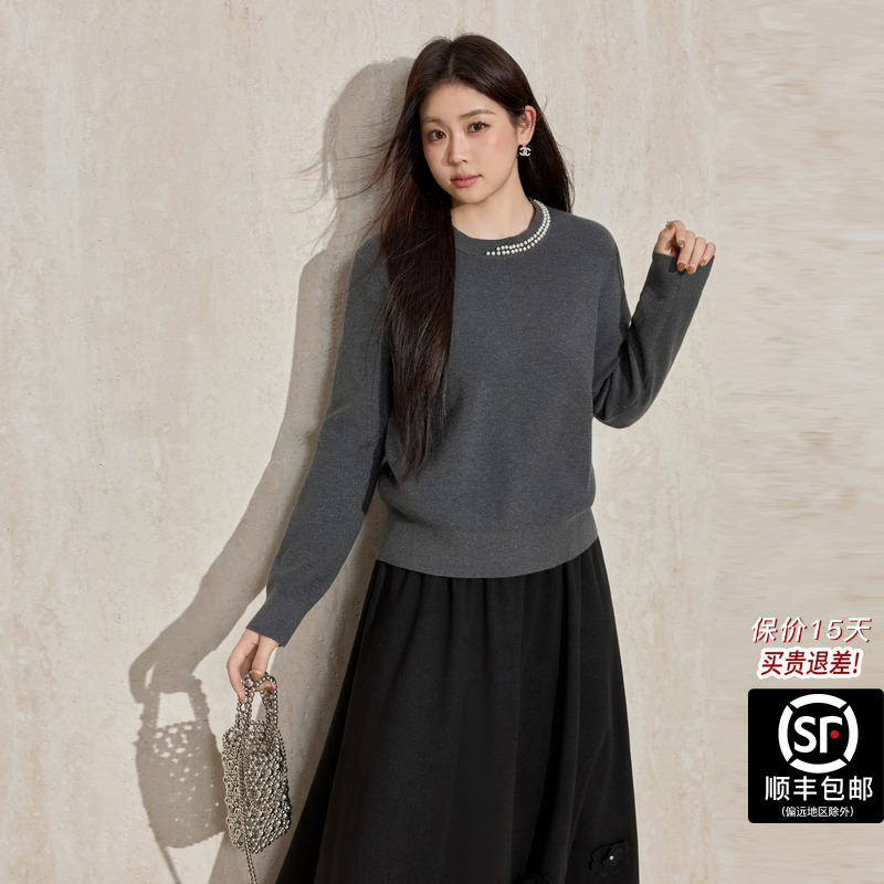 蓝语大码女装灰色圆领钉珠针织长袖毛衣别致打底衫内搭上衣冬新款