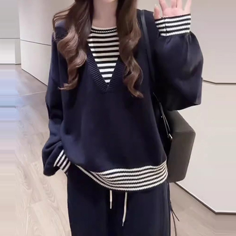 宽松显瘦慵懒风毛衣秋季新款胖MM大码女装假两件条纹长袖针织衫女