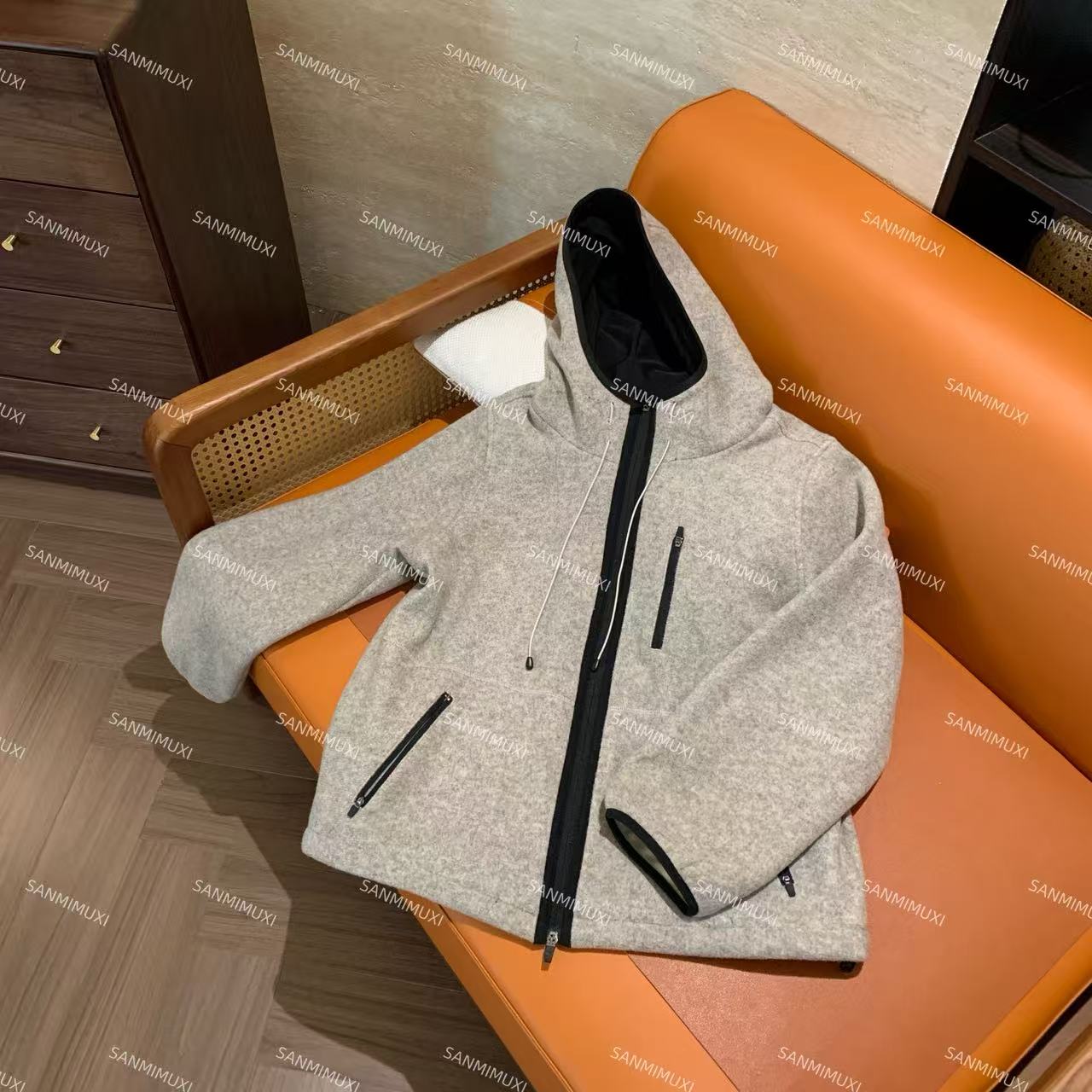 重磅加绒连帽拉链女款外套  J1518