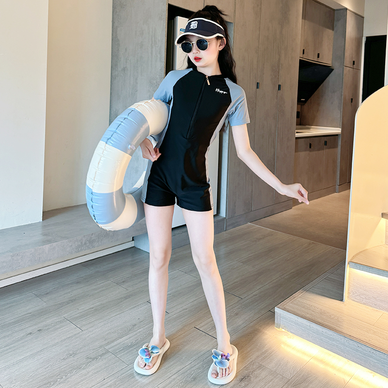 女童泳衣2025新款儿童连体专业训练泳装大童夏季洋气感速干游泳衣