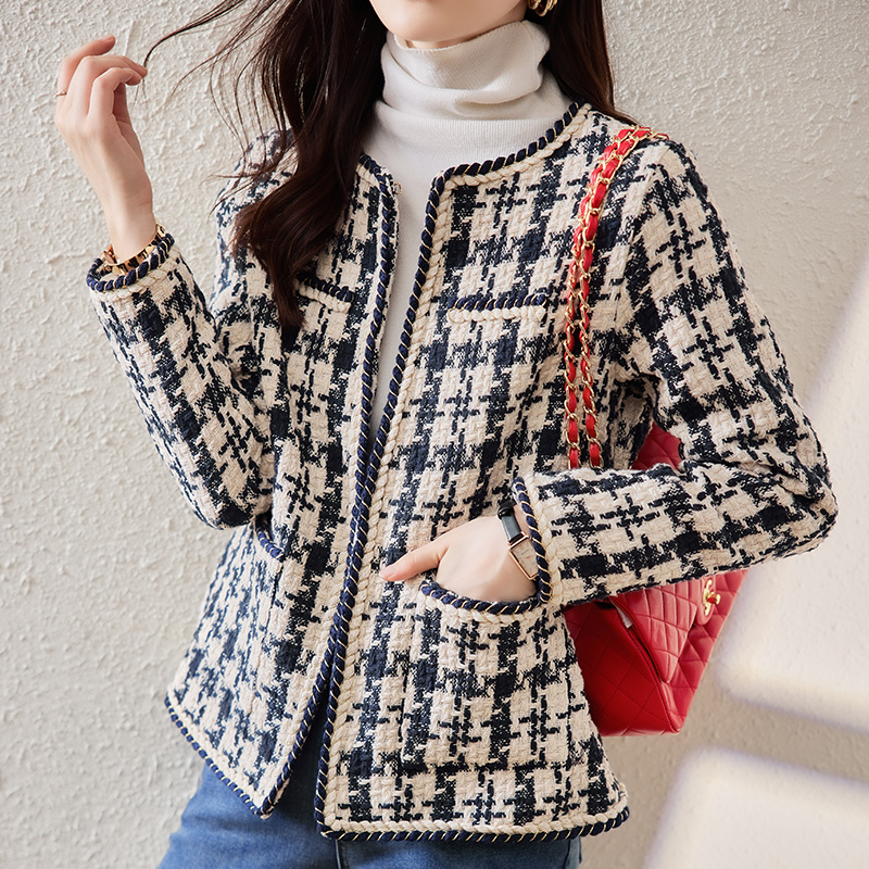 蔻菲图2026早春新款粗花呢短款外套小香风设计感女士上衣名媛气质