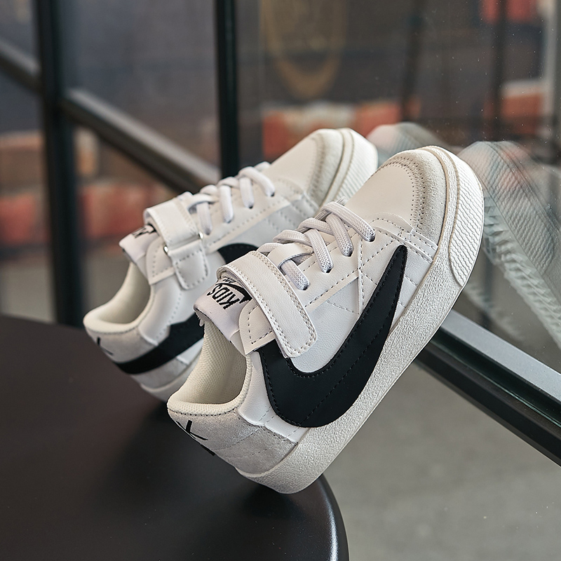 儿童小白鞋2025新款倒勾男童板鞋春秋真皮低帮女童运动鞋潮牌aj鞋