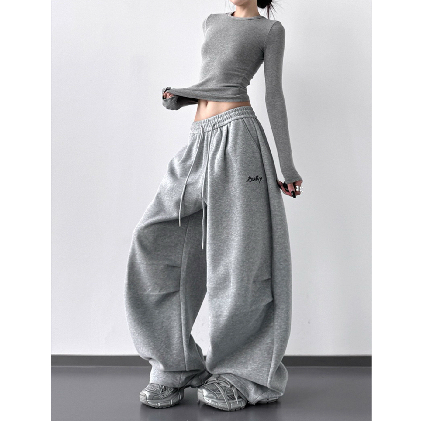 2025秋冬季新款休闲卫裤女高个子hiphop高街爵士舞裤子运动工装裤