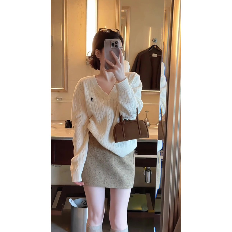 秋季新款韩系穿搭高级感V领针织衫长袖上衣气质百搭显瘦短裙套装