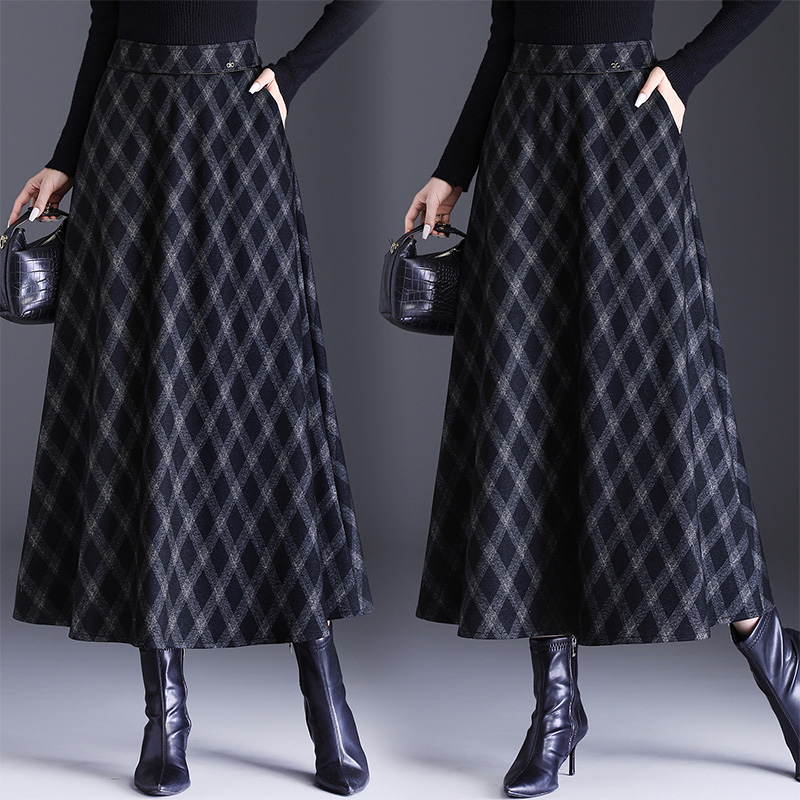 格子毛呢半身裙女秋冬新款遮胯显瘦裙子冬裙a字长裙大摆半裙