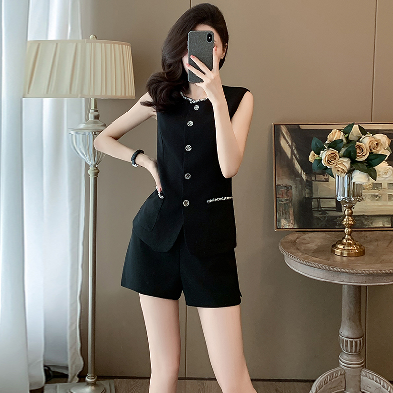 休闲名媛风套装女2025年夏季新款减龄气质显瘦无袖上衣短裤两件套