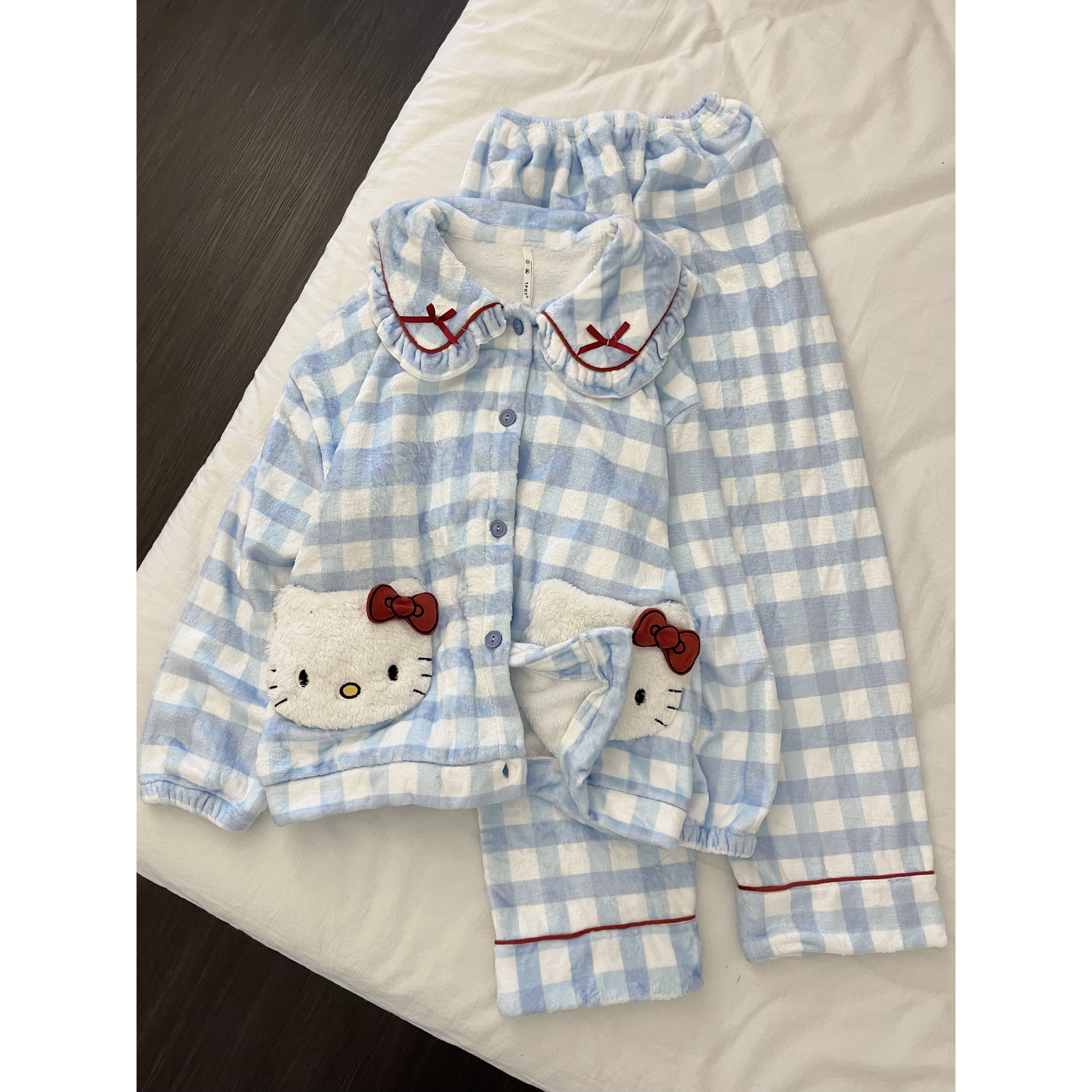 甜美可爱Kitty猫法兰绒娃娃领睡衣女秋冬新款加厚家居服套装外穿