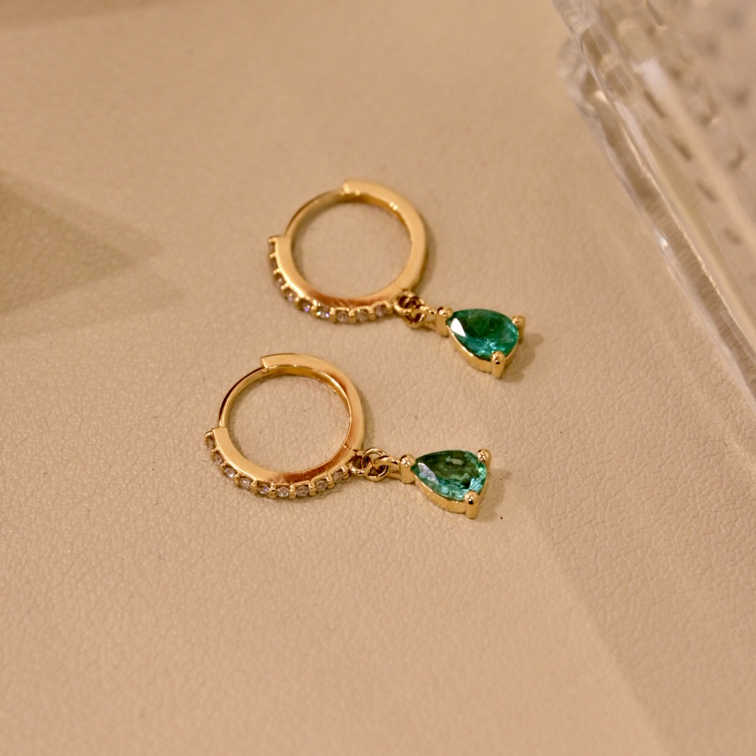 【JSZ】18k金天然水滴祖母绿耳扣，轻奢又不失大气的款式