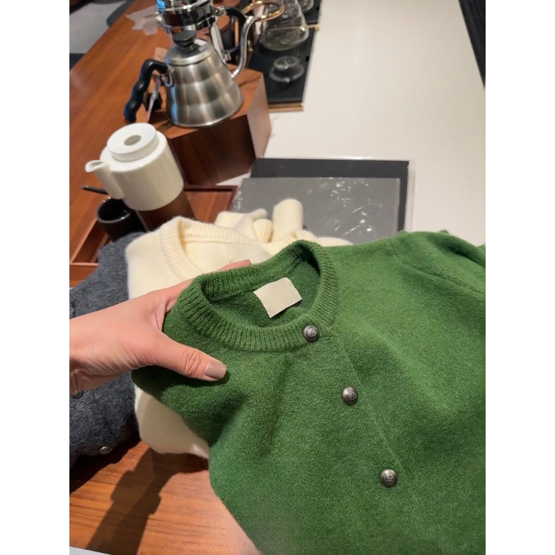 一眼就爱上~温柔复古绿针织衫女软糯显气质廓形毛衣外套显瘦上衣