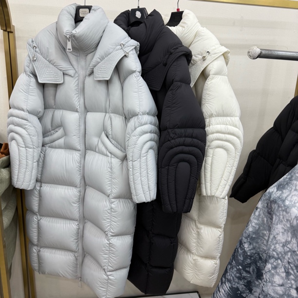 「95泡芙鹅绒」MX-082款简约泡芙鹅绒服（无帽款）