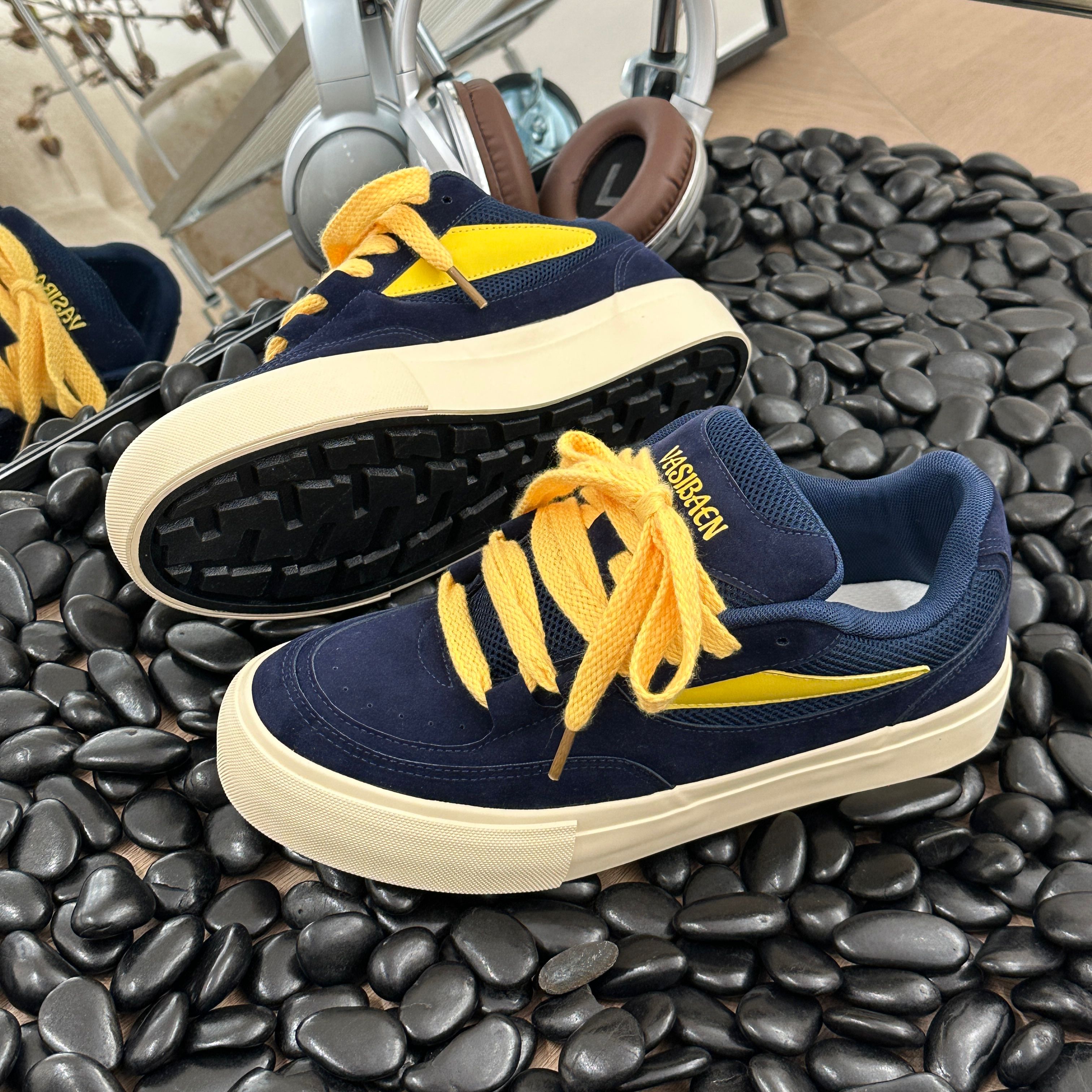 原创设计爆款面包男鞋2025新款干净感痞帅板鞋秋冬加绒开车鞋子男