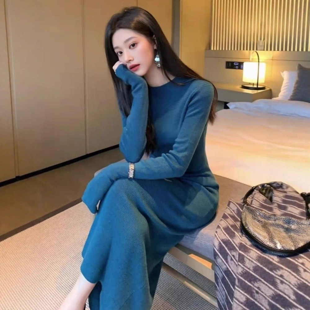 巨好看的早秋裙子减龄气场强大法式气质打底内搭长袖针织连衣裙女