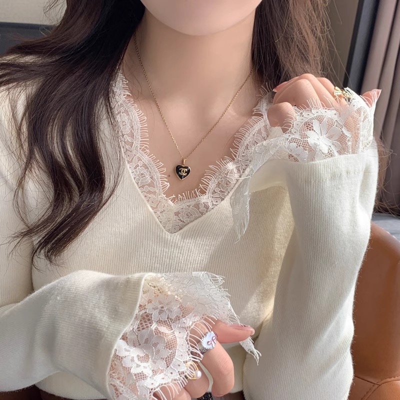 法式V领蕾丝打底衫女秋冬内搭2025年新款气质毛衣设计感针织上衣
