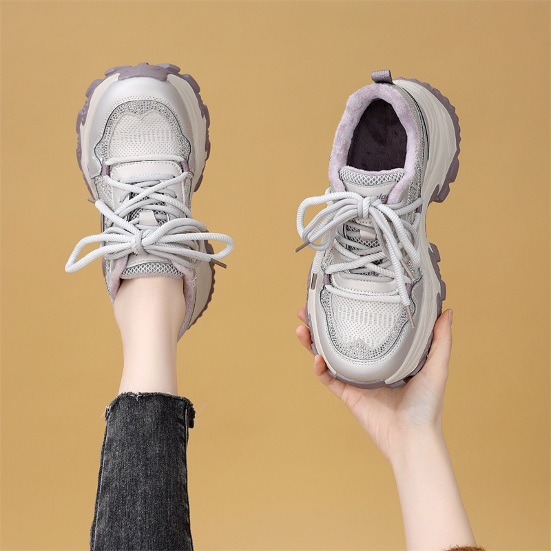 老爹鞋女2025秋冬爆款黑色厚底鞋洋气百搭轻便不累脚运动休闲女鞋