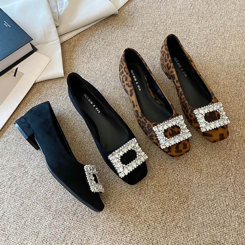 真皮舒适水钻方头中跟单鞋女浅口粗跟黑色通勤高跟鞋2025春季新款