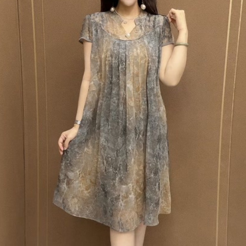 夏季漂亮妈妈装中长款连衣裙拼接休闲时尚感潮款气质遮肚子女装裙