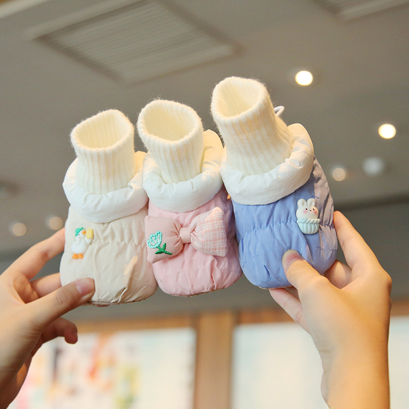 婴儿加绒袜鞋子保暖脚套袜宝宝可爱防风防掉软底学步鞋男女0-1岁