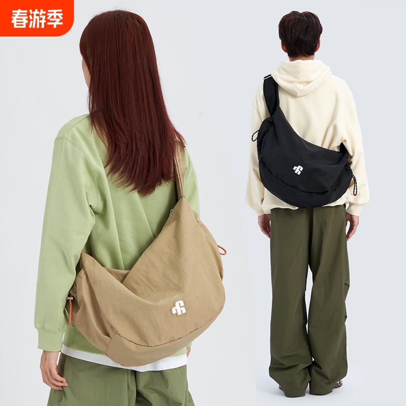 花儿与少年同款复古大容量原创运动斜挎包男旅行包单肩饺子包女