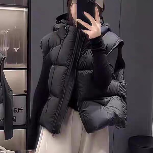 羽绒马甲背心女秋冬短款连帽2025新款外穿小个子保暖坎肩马夹