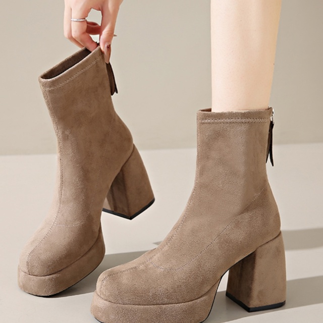 法式方头瘦瘦靴女2025新款显瘦百搭防水台粗跟高跟短靴黑色弹力靴