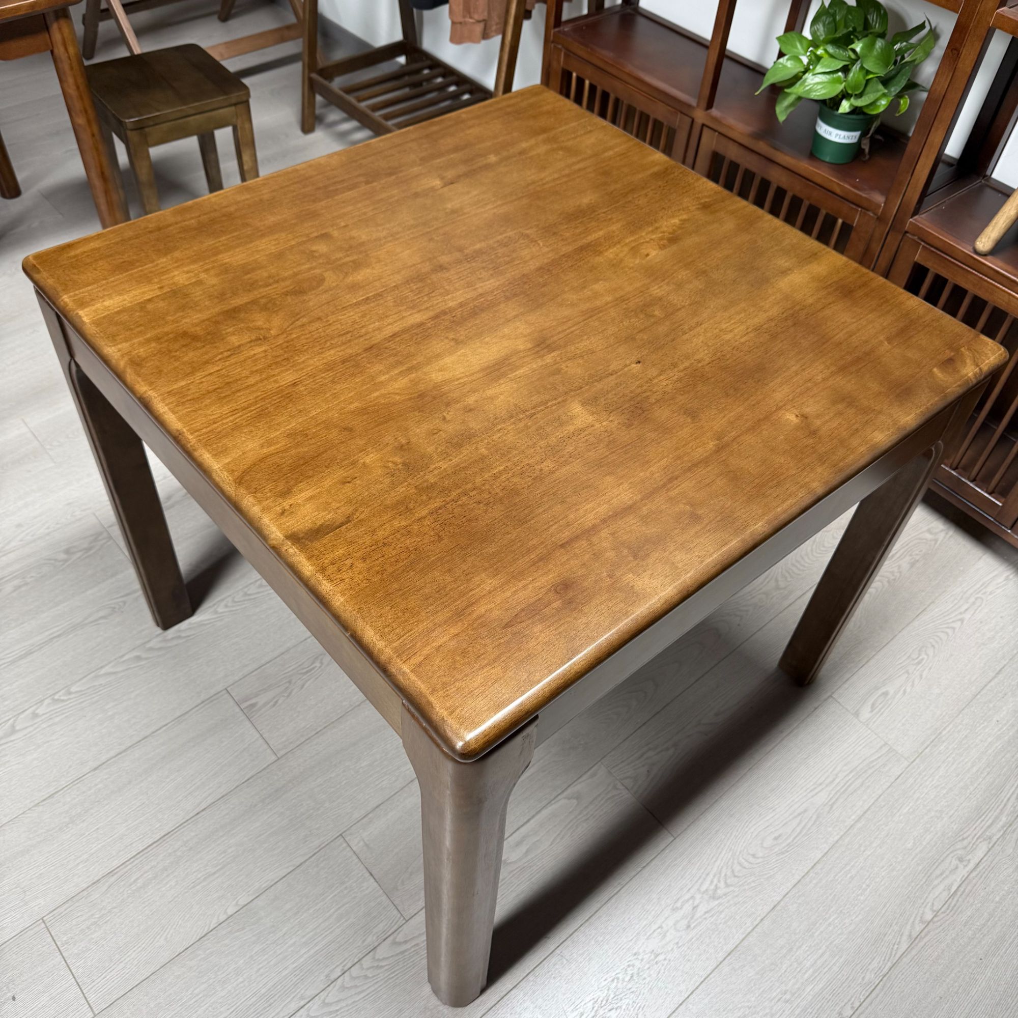 新款餐桌新中式简约风餐桌现代实木方桌八仙桌