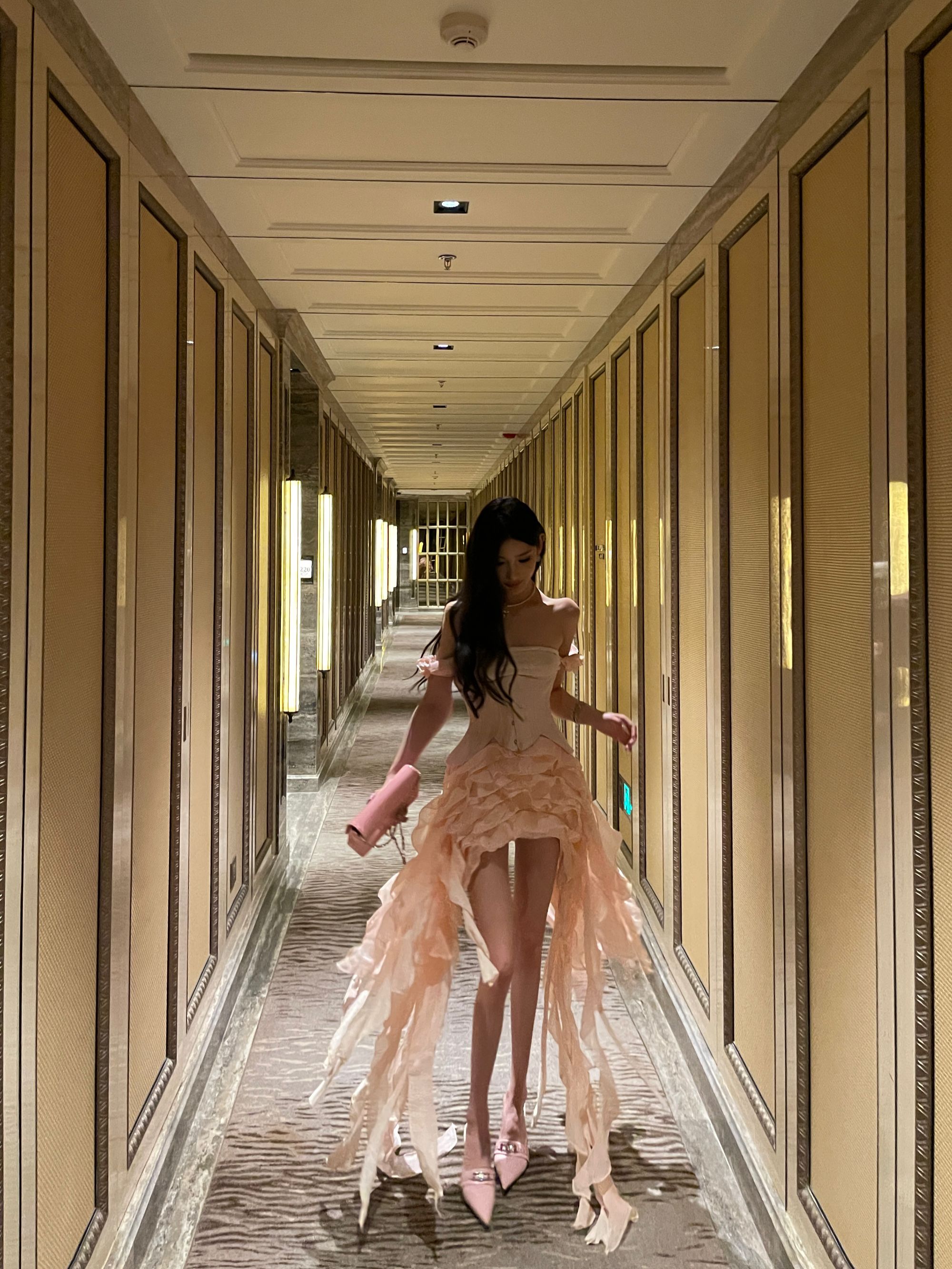 ChiclyNana  越南小众连衣裙不规则荷叶边流苏度假长裙腰封套装裙