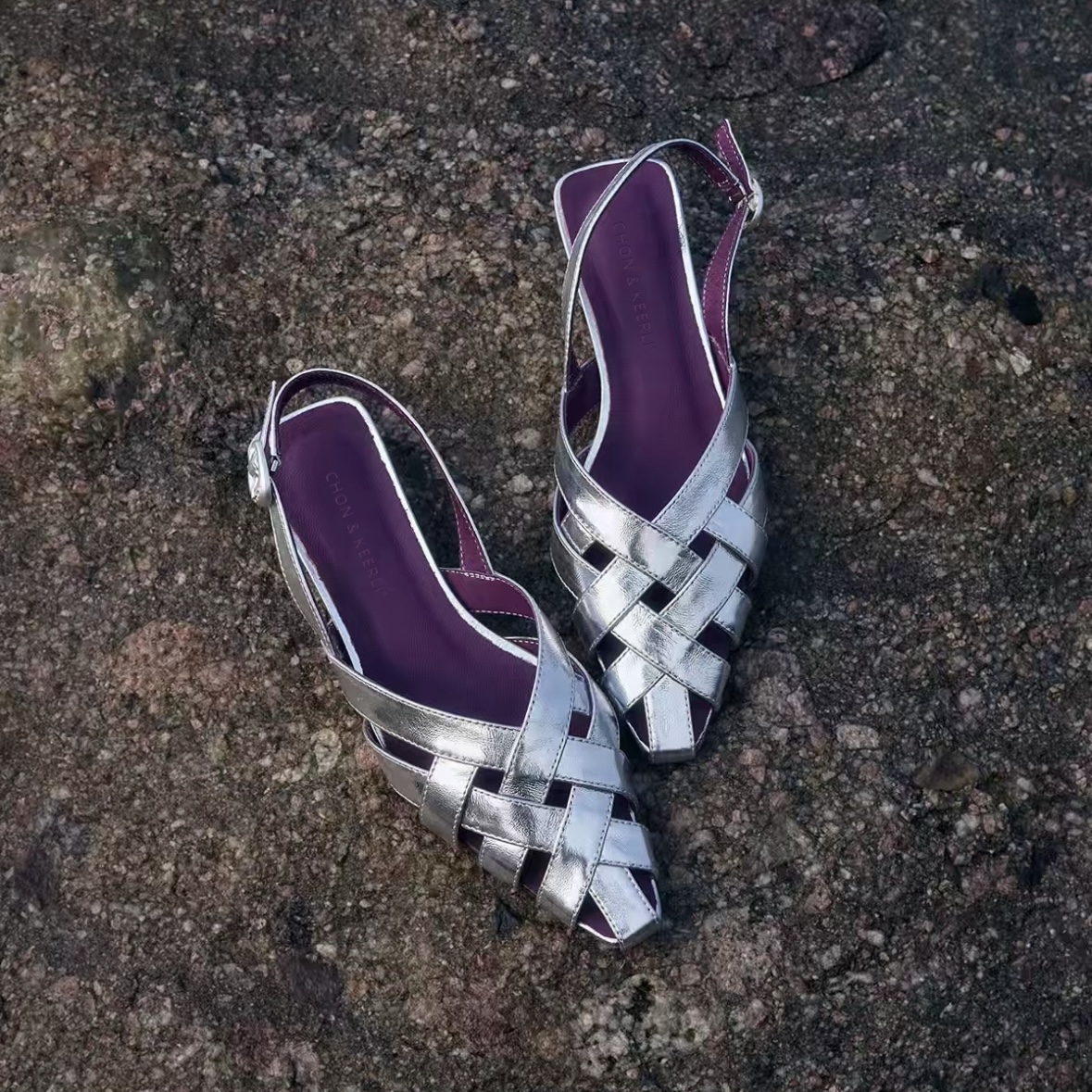 2025复古法式洋气小众镂空编织气质方头低跟平底包头凉鞋女罗马风