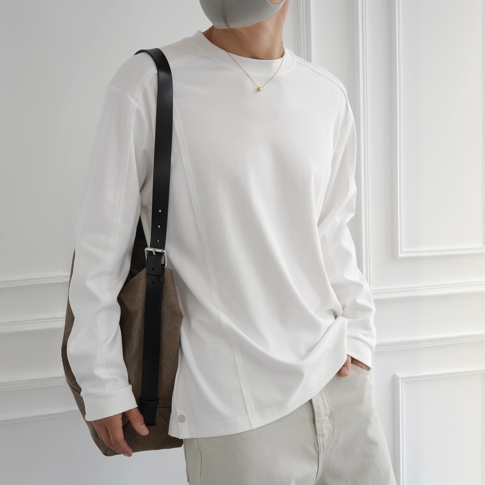 韩版简约基础款拼接设计男士白色长袖T恤秋季潮流新款纯色打底衫