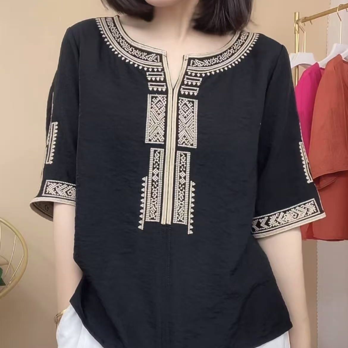 2025新款中老年妈妈夏装T恤大码宽松休闲女上衣纯色中袖打底衫