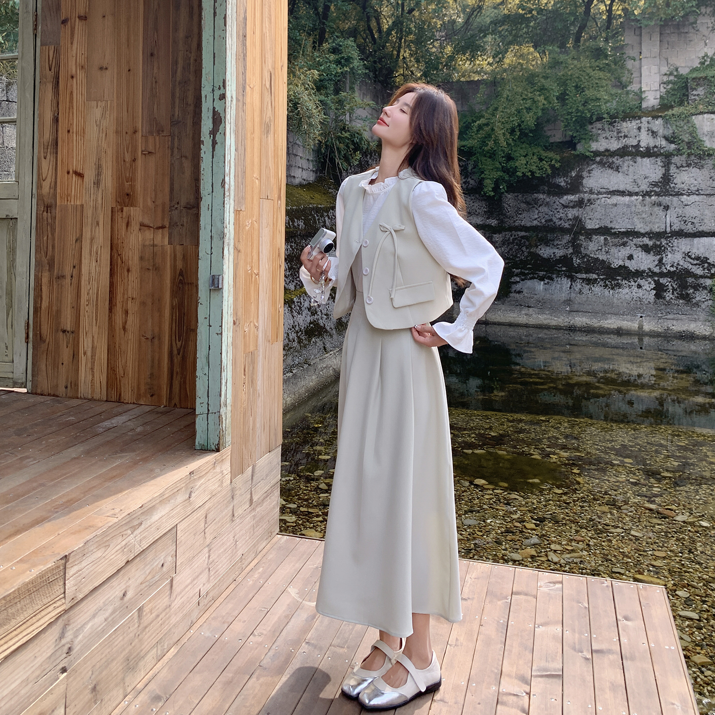 法式富家千金小香风套装女2025秋季温柔文艺马甲衬衫半身裙三件套