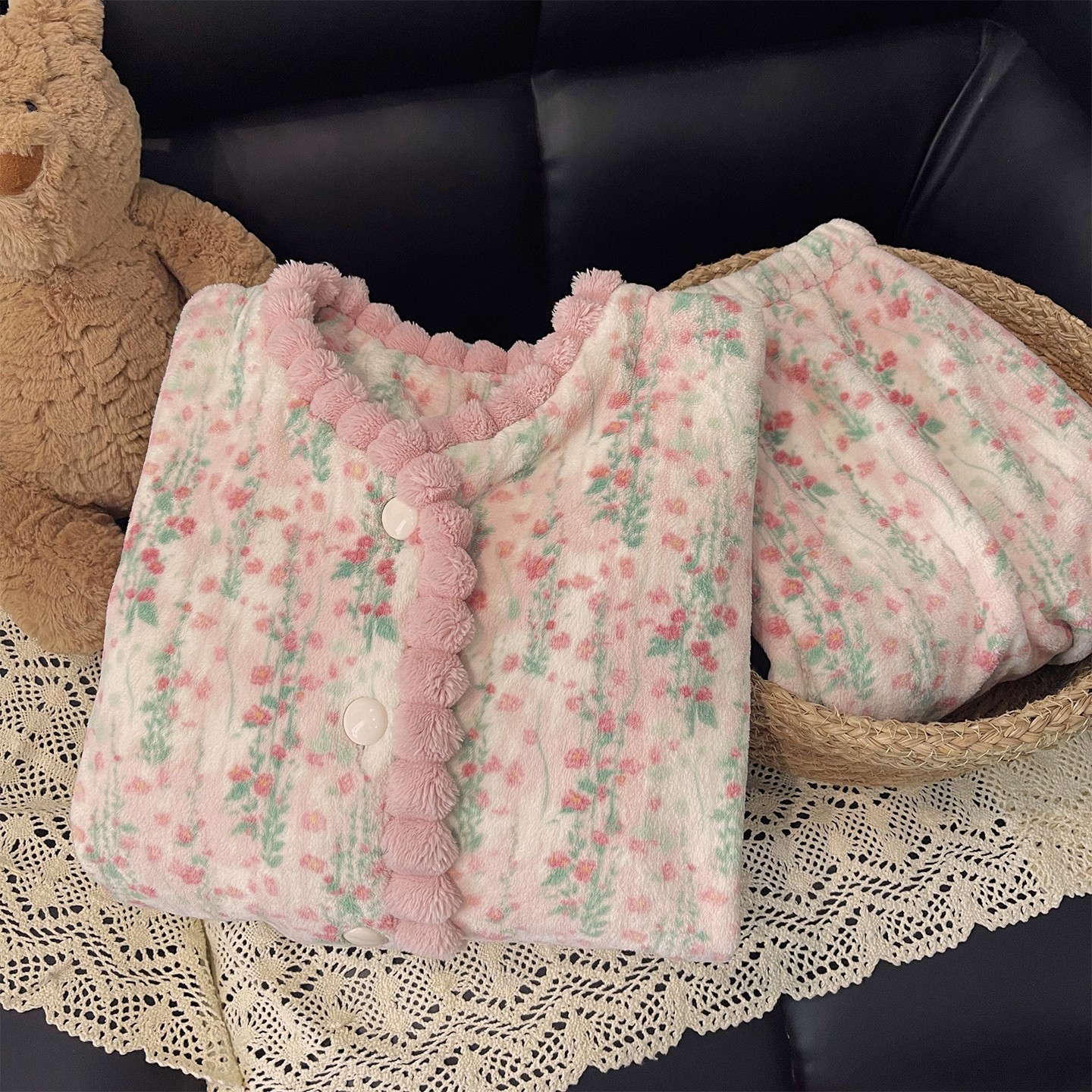 莫奈花园睡衣女冬季2025新款珊瑚绒加绒加厚法兰绒开衫家居服套装