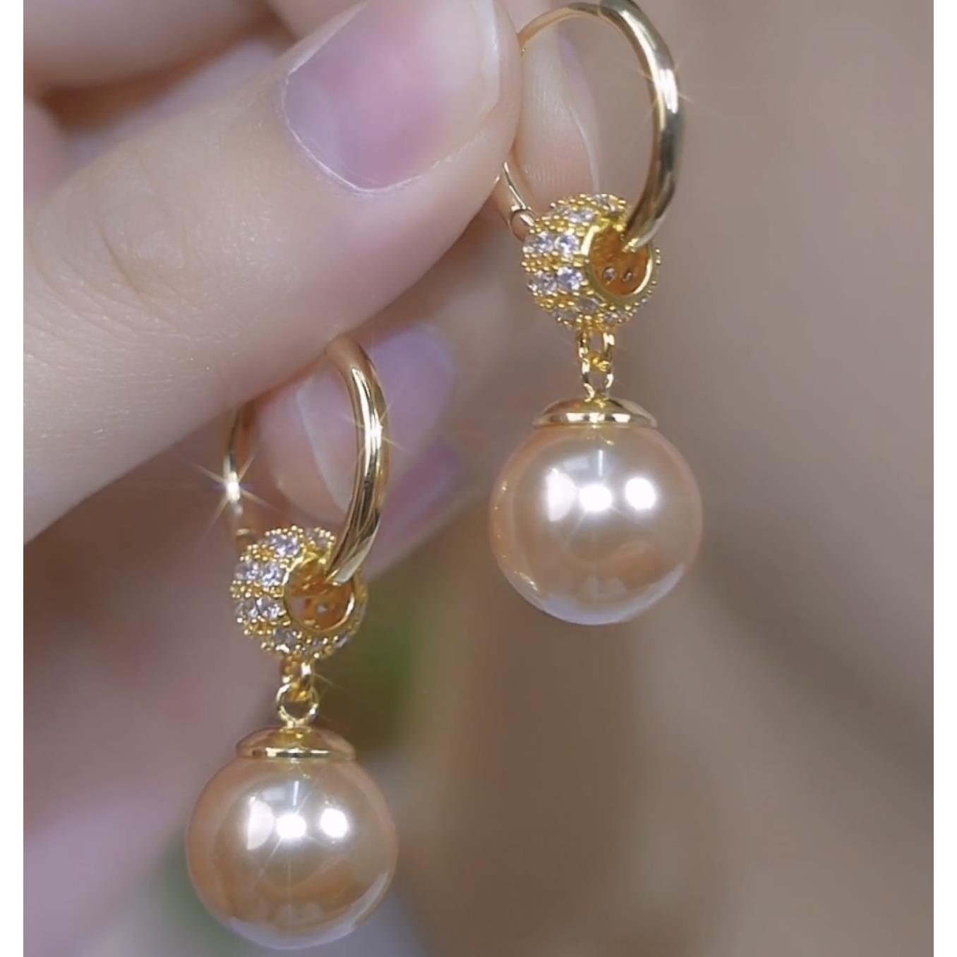 网红爆款香槟色珍珠流苏耳扣女秋冬轻奢气质高级