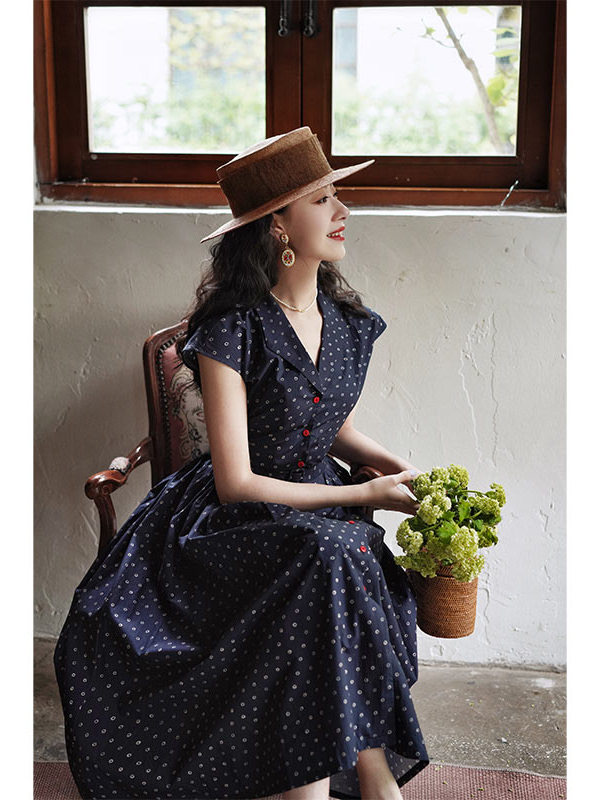 法式复古v领经典波点连衣裙夏季新款撞色腰带赫本风高腰A字大摆裙
