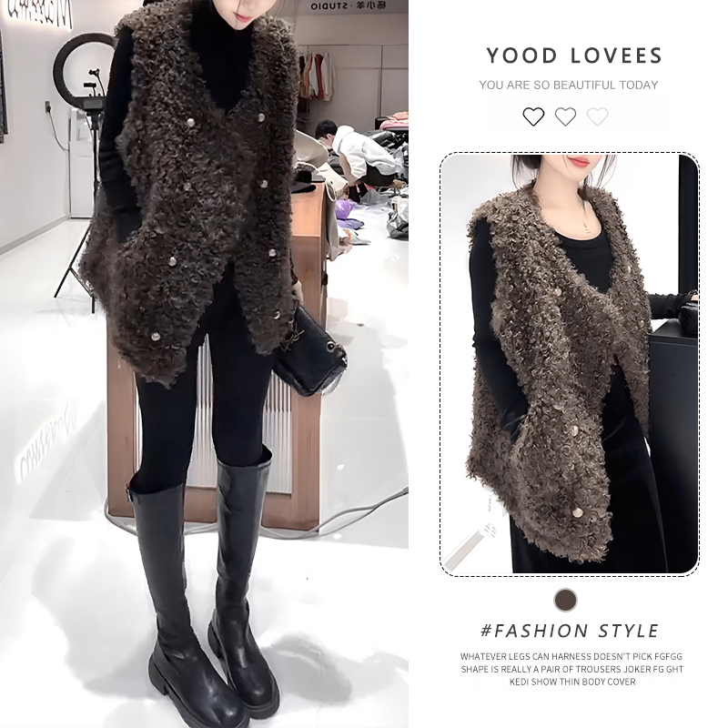 高级感巨好看的毛毛马甲女2025秋冬季超火双排扣皮毛一体马夹外套