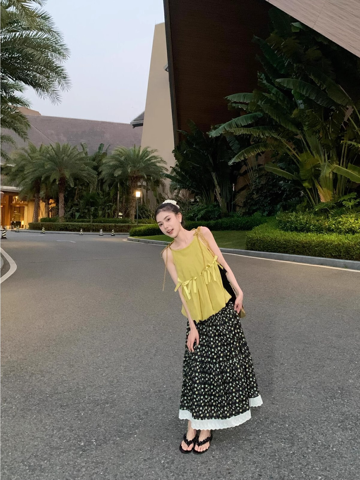 2025新款法式重工背心女款夏季小个子穿搭蝴蝶结无袖蓬蓬衬衫小衫