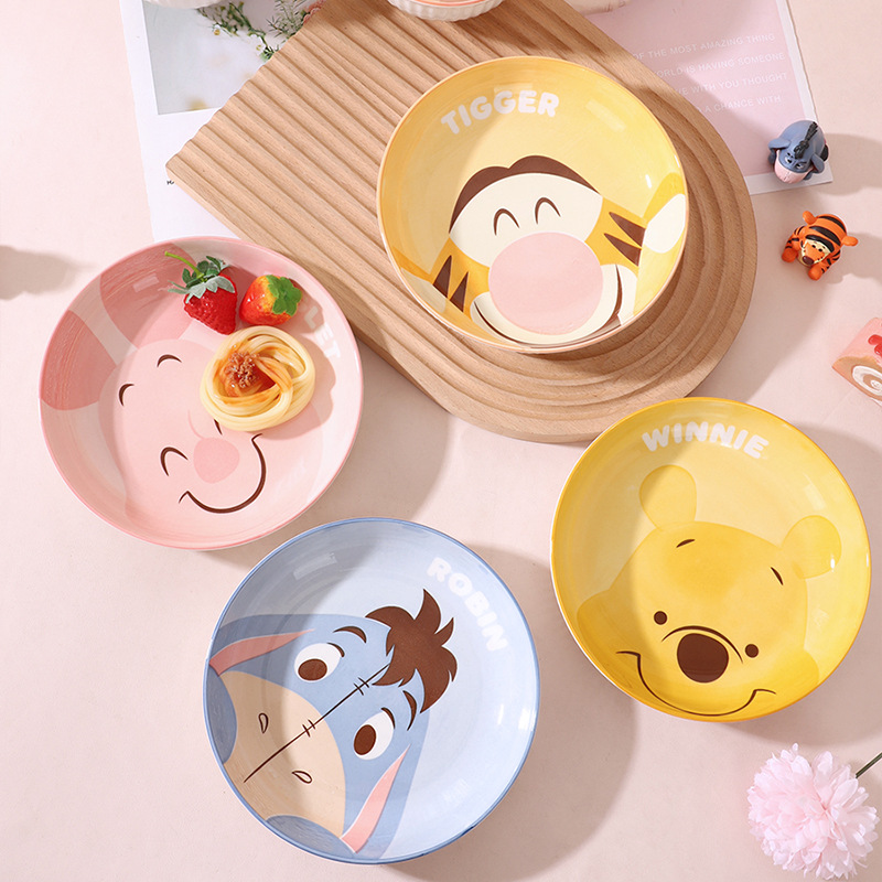 【摩登厨房】迪士尼维尼熊陶瓷盘子深盘釉下彩餐盘圆盘可爱陶瓷餐盘