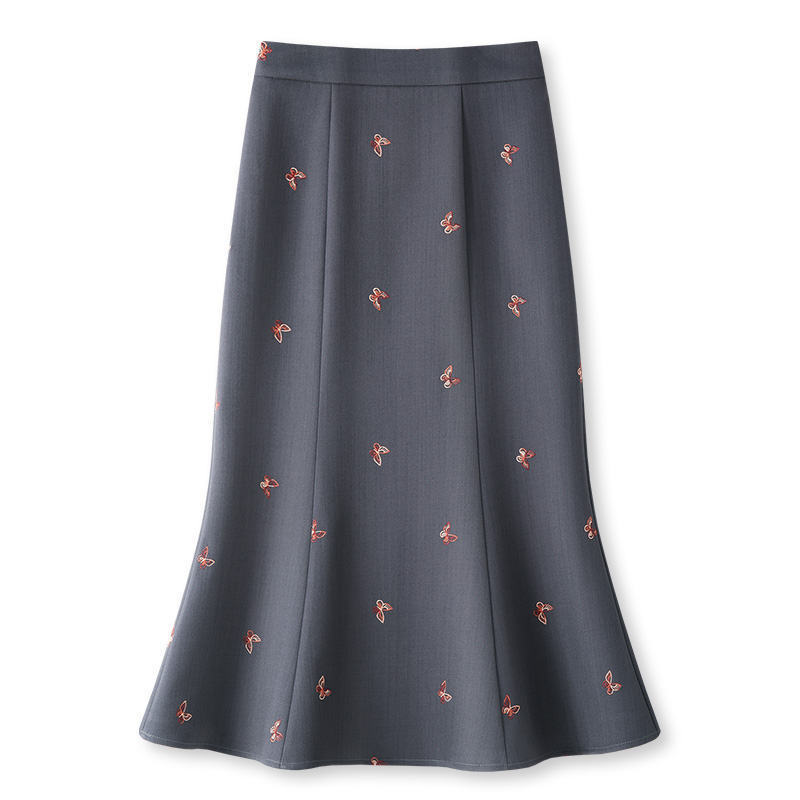 拉夏贝尔灰色鱼尾半身裙秋冬2026新款高腰显瘦刺绣气质a字包臀裙