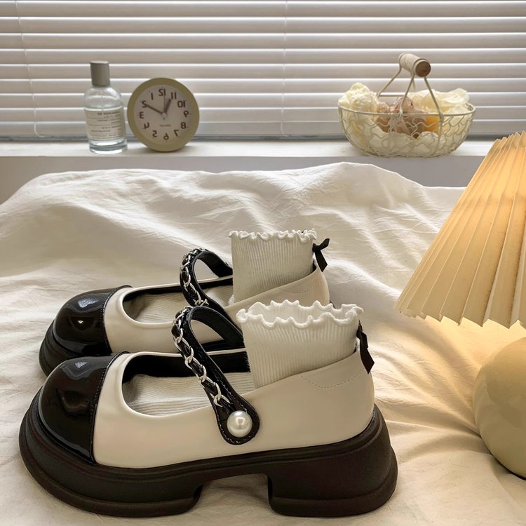 法式小香风奶乖jk制服鞋小皮鞋浅口圆头粗跟玛丽珍鞋熊猫配色单鞋