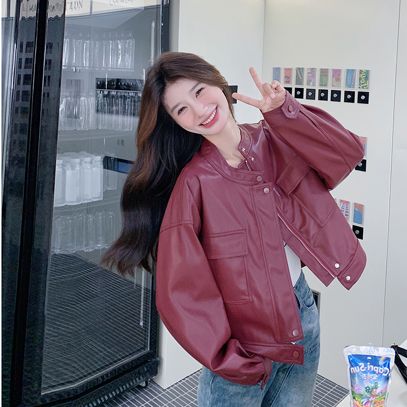 小个子超好看安可拉红PU皮外套2025春秋今年流行爆款减龄皮衣夹克