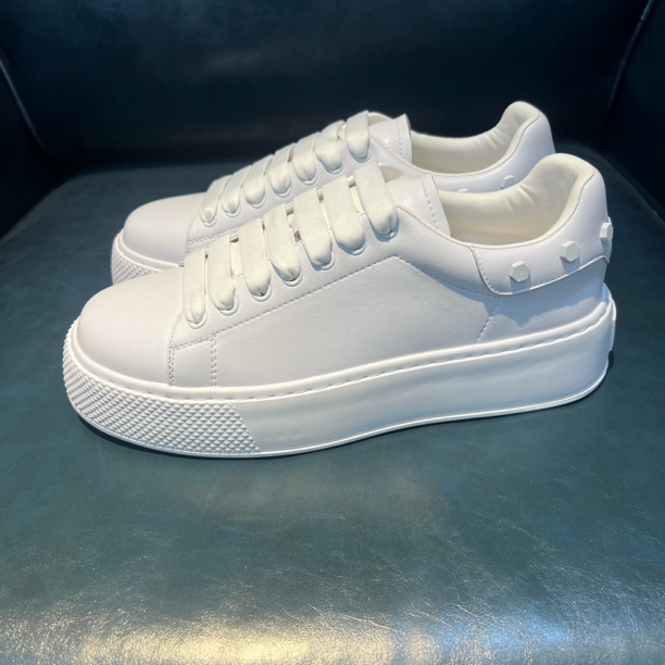 时尚百搭男士春秋四季小白鞋时尚厚底休闲板鞋潮鞋低帮白色男款